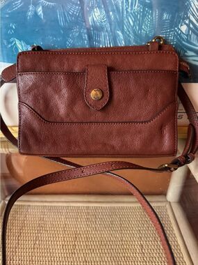 Frye Lucy Leather Crossbody Clutch Cognac Brown Organizer Bag